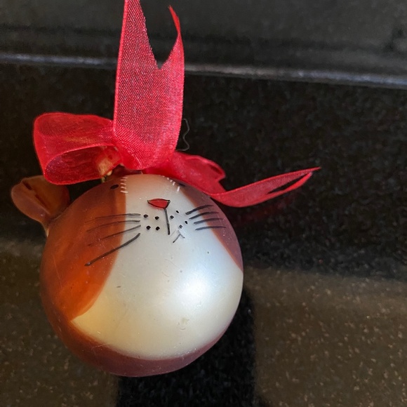 HOLIDAY CAT ORNAMENT - Picture 2 of 9